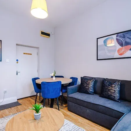 Lejlighed Spacious Retreat + Free Wifi *